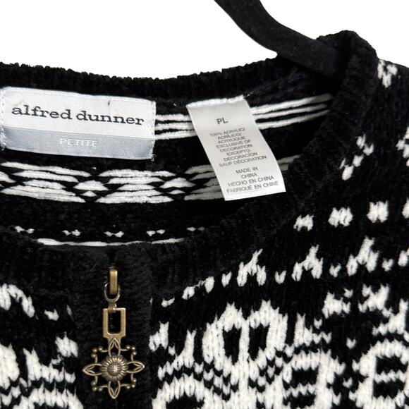 Alfred Dunner Fair Isle Ice Skaters Christmas Chenille Cardigan Black Large P - Picture 4 of 4